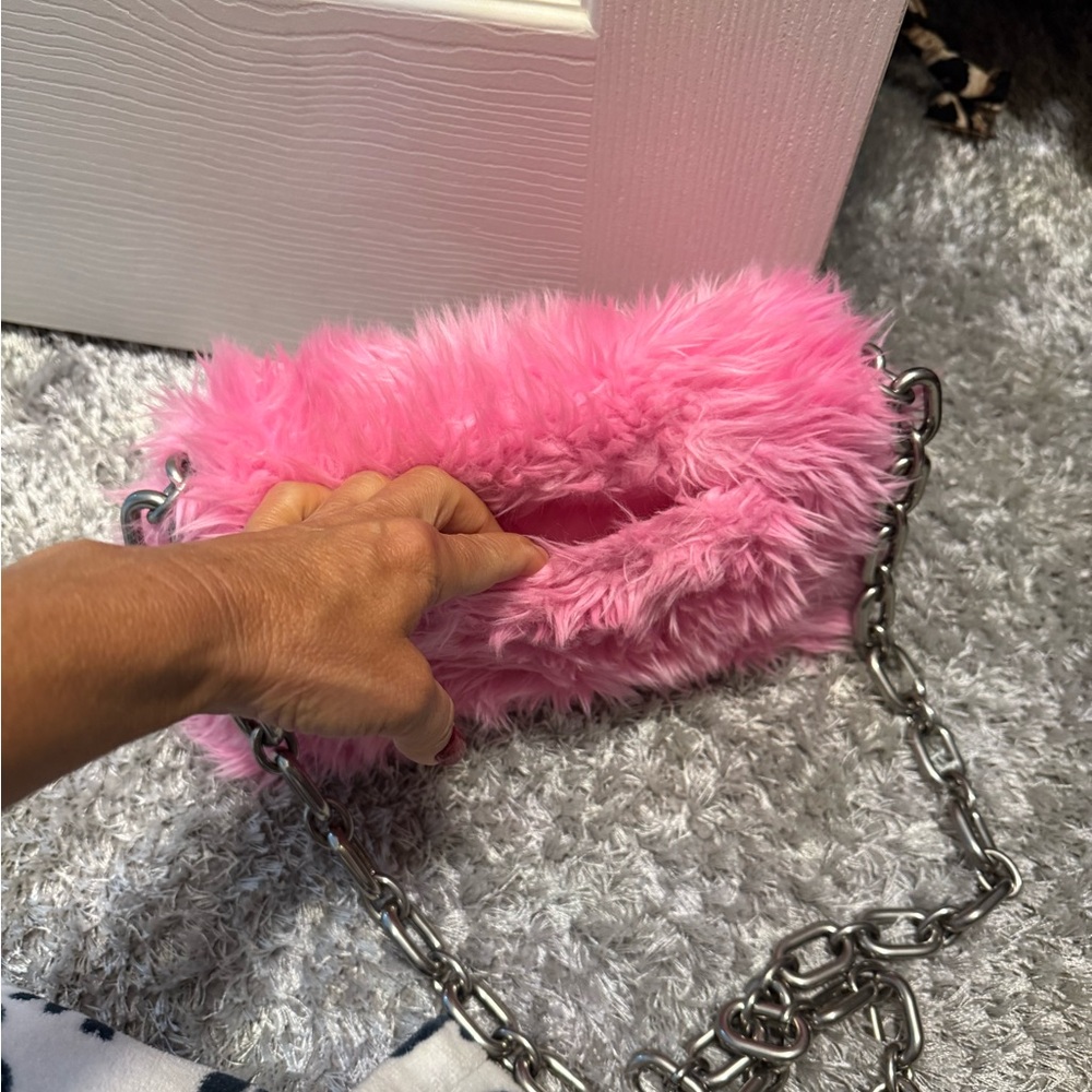 Balenciaga Pink Faux Fur Shoulder Bag with Chain Strap - Picture 7 of 8